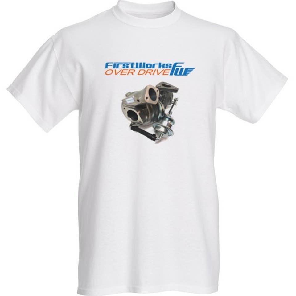 スポーツタービンがプリントされたTシャツ